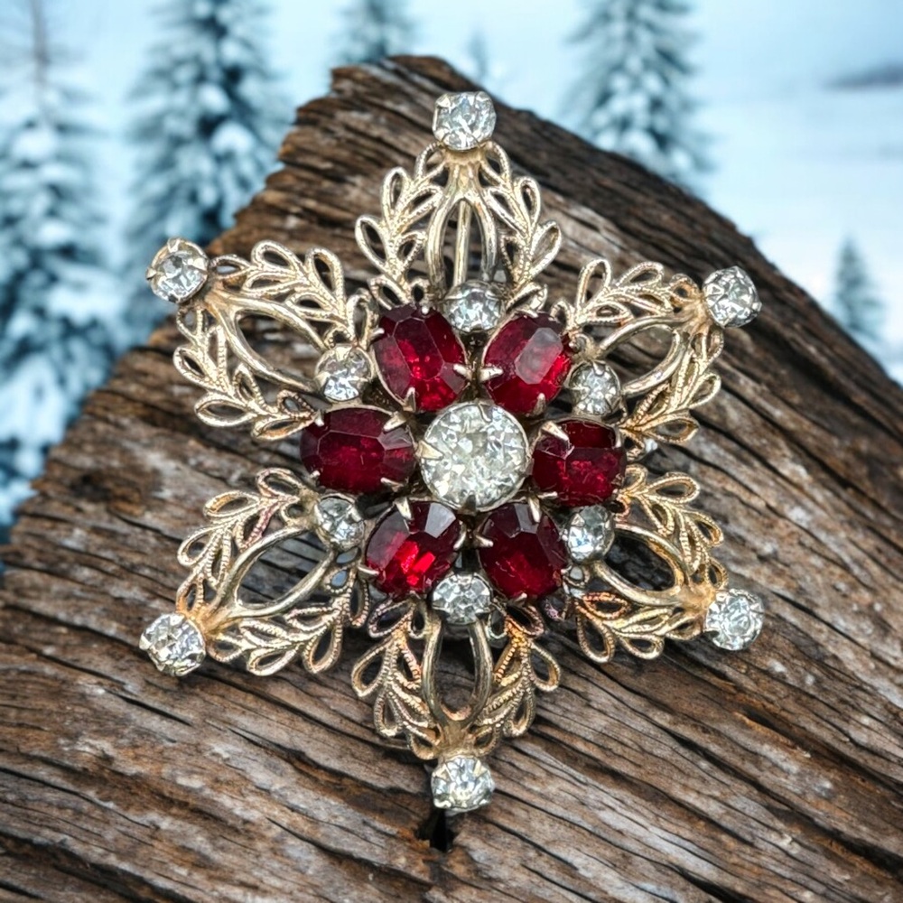 Vintage 1940 Signed Scitarelli Ruby Rhinestone Filigree Snowflake Pendant Brooch